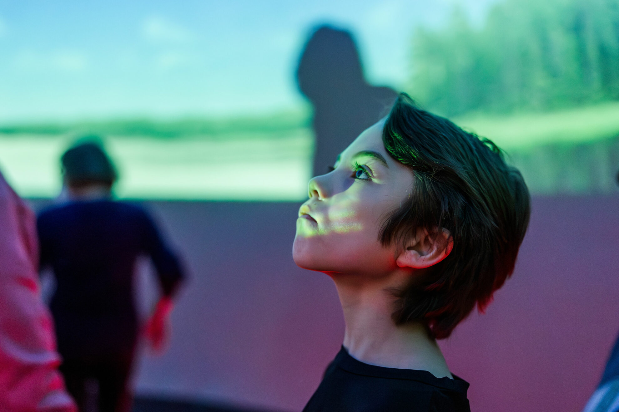 Child inside the planetarium